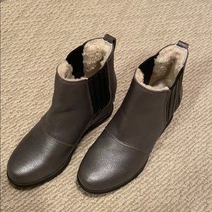 Sorel Sherpa lined wedge boots